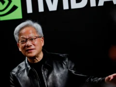 Fotos en un bar de Taipéi, chips de inteligencia artificial y una espía china: la trama que rodea al presidente de Nvidia