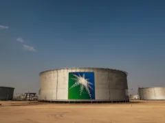 El petróleo oscila entre la complicada diplomacia de Medio Oriente con Irán y los ataques hutíes a Arabia Saudita