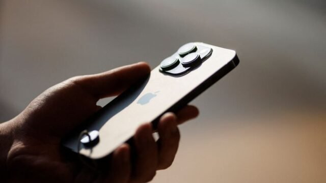 Encuentran nuevo software espía en iPhone: llavero, fotos y notas quedan a la vista