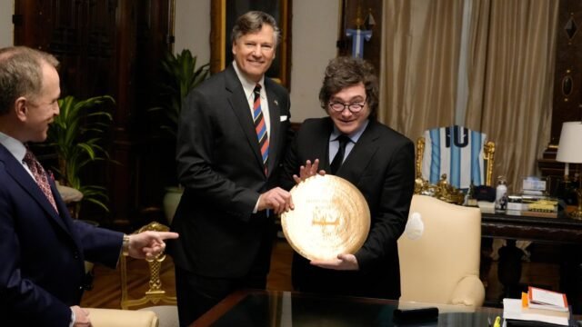 Milei recibió a un funcionario de Trump y hubo nuevo apoyo: «Argentina apuesta por las reformas y Estados Unidos acompaña con inversión»