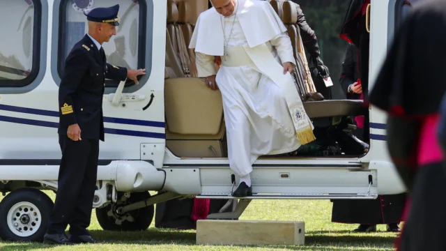 El papa León XIV canceló su viaje a Asís por precaución médica pese a su “excelente evolución postoperatoria”