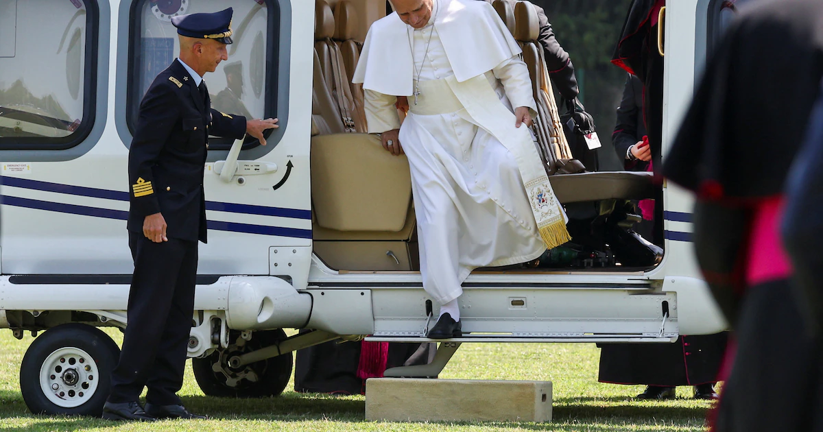 El papa León XIV canceló su viaje a Asís por precaución médica pese a su “excelente evolución postoperatoria”
