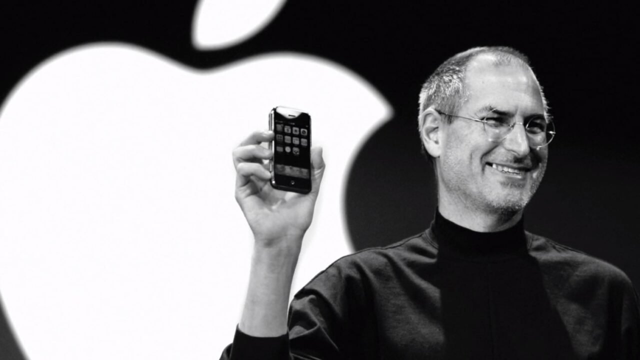 “Me tomaría una cerveza con esta persona”: la curiosa regla de Steve Jobs para contratar en Apple