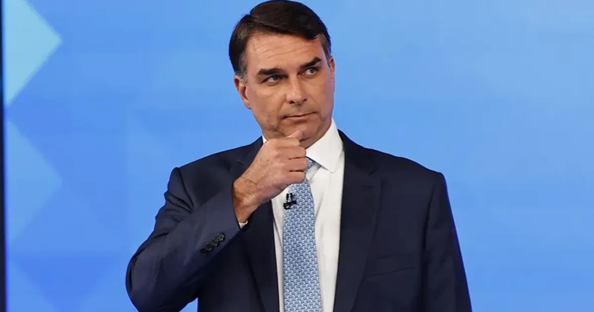 Afirman que el gobierno de Trump participó en la fuga de Flávio Bolsonaro: le concederá asilo político