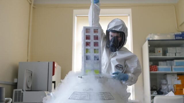 Rusia niega que haya riesgo de epidemia de peste neumónica tras la muerte de una trabajadora del instituto de Siberia