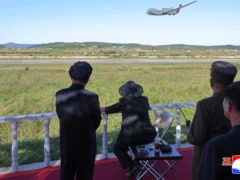 El dictador norcoreano Kim Jong-un ordenó a su Ejército una rápida expansión de la tecnología de drones en plena tensión con Seúl