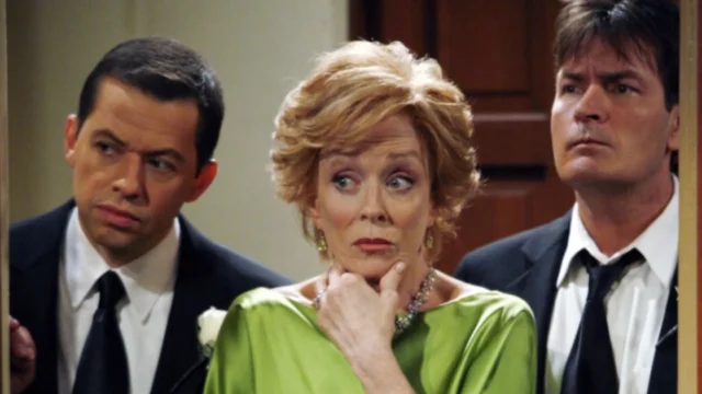 Holland Taylor cuestiona el salario que recibió en ‘Two and a Half Men’: “Nunca me dieron un aumento”