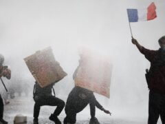 Emmanuel Macron exigió al Gobierno respuestas concretas a las demandas estudiantiles tras tres semanas de protestas en Francia