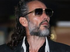 El desgarrador testimonio de una mujer que acusa a Russell Brand de violación: «No tenía adónde huir, es un hombre grande»