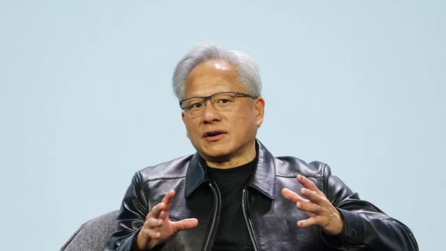 Jensen Huang exigió a las empresas europeas convertirse en compañías de IA o quedar fuera de la carrera