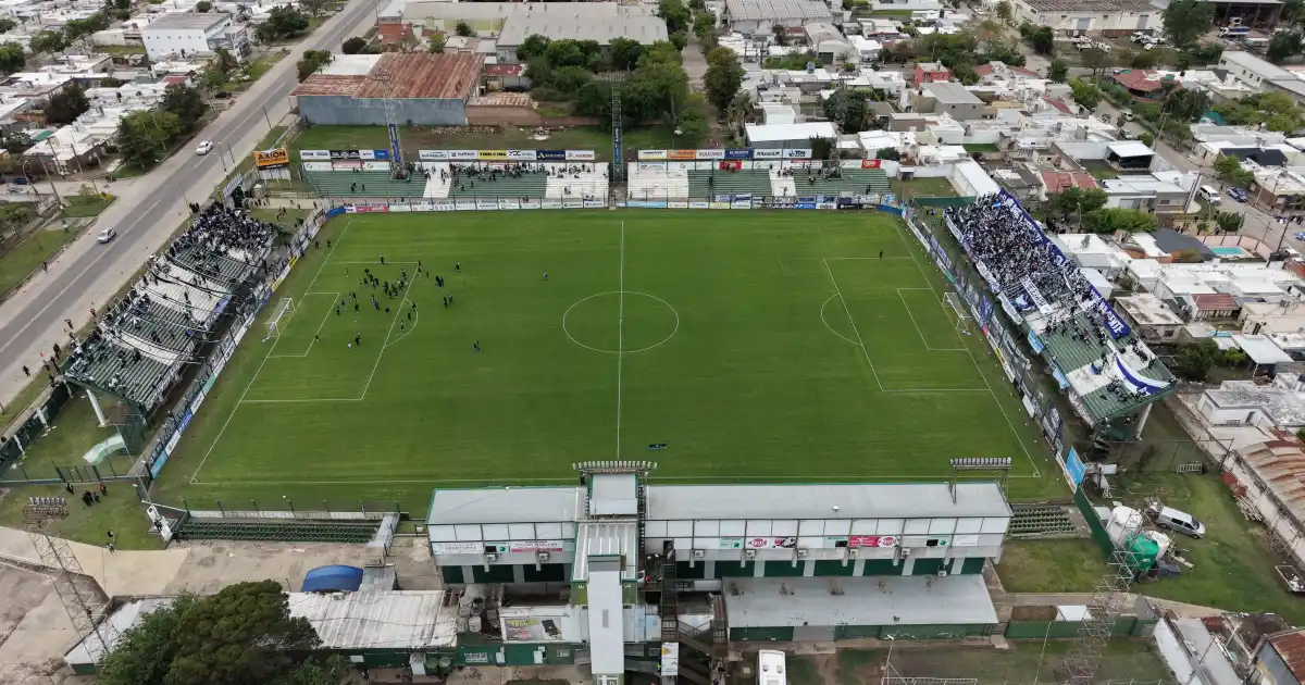 La formación de Cipolletti para la final por el ascenso contra San Martín de Formosa