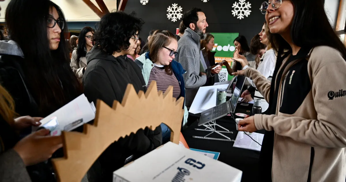 Empresas de Bariloche ofrecen puestos de trabajo en la Expo Laboral
