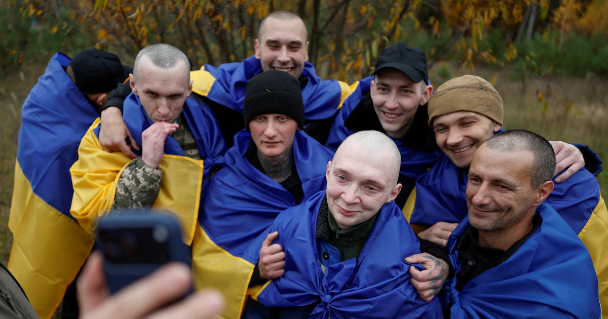 Ucrania celebró la liberación de 270 prisioneros de guerra que estaban en cautiverio ruso