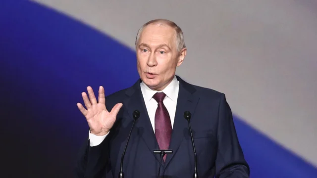 Putin se mostró dispuesto a negociar con Ucrania pero advirtió que las regiones anexionadas por Rusia no pertenecen a Kiev