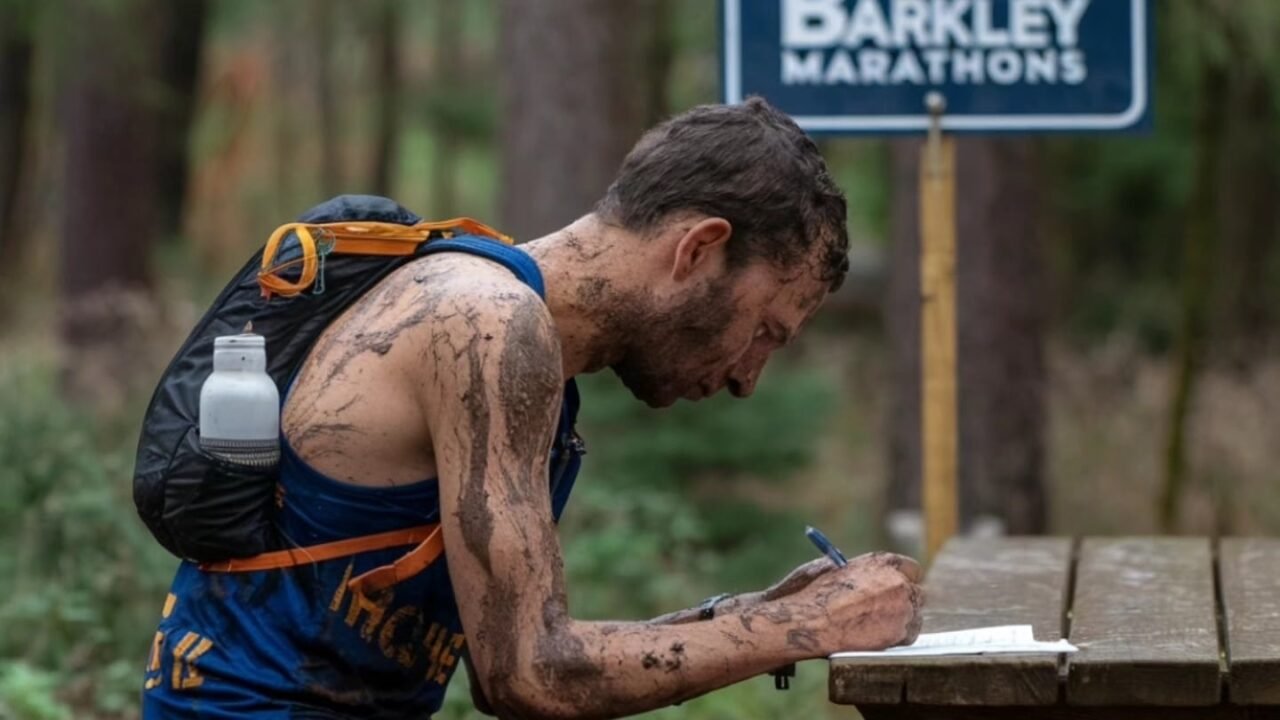 Barkley Marathons, la carrera más extrema del mundo: 160 kilómetros de bosque, desniveles brutales y corredores que no logran llegar a la meta