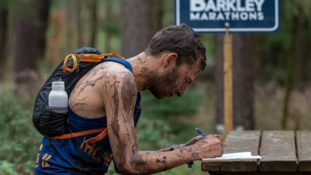 Barkley Marathons, la carrera más extrema del mundo: 160 kilómetros de bosque, desniveles brutales y corredores que no logran llegar a la meta