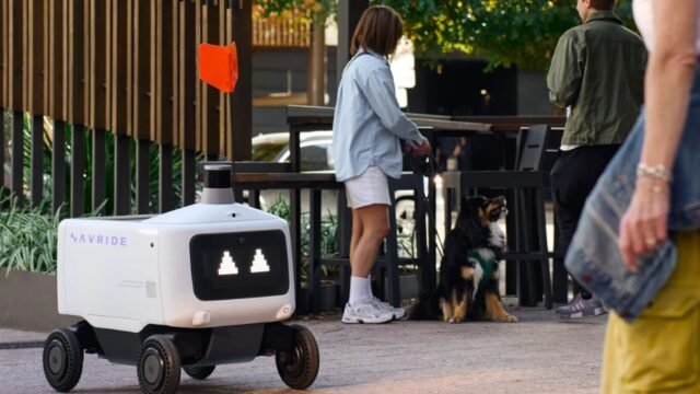 Bloquear robots que hacen domicilios puede llevarte a la cárcel: el caso de Uber Eats