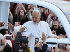 El papa León XIV retomó las audiencias y volvió a subirse al papamóvil tras su operación