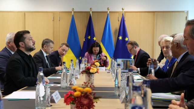 La Unión Europea recibió a Zelensky y reafirmó su apoyo a Ucrania: “No es momento de aliviar sanciones a Rusia”