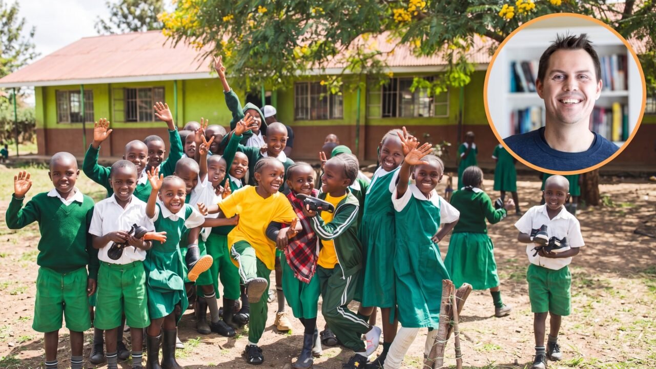 “Es educación, crecimiento y oportunidad”: inventó un zapato que se agranda hasta cinco tallas y llegó a niños de más de 100 países