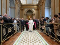 El papa León XIV será hospitalizado este martes para someterse a la cirugía de un nódulo pulmonar