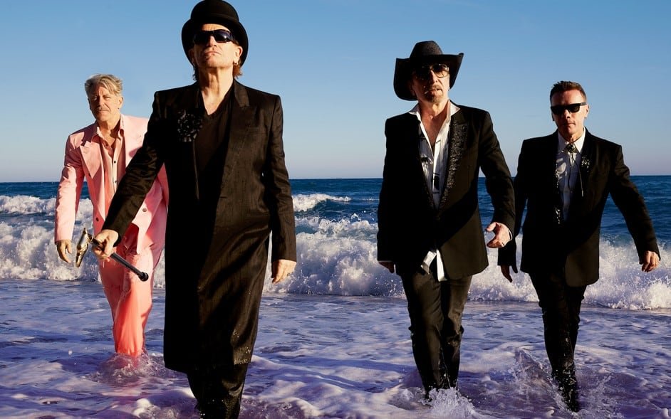 Bono explicó por qué U2 dejó de perseguir los grandes éxitos y los cambios en el proceso creativo del nuevo álbum “Carnaval de Luz”