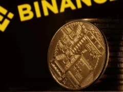 Binance investiga posible hackeo de más de USD 5.000 millones: bloqueos, retiros suspendidos y fuerte caída del precio de bitcoin