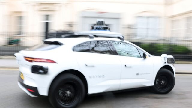 El aeropuerto de Las Vegas ya tiene Waymo, los carros sin conductor de Google: cómo funciona