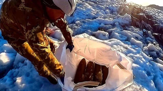 El deshielo de los glaciares italianos sacó a la luz 250 explosivos de la Primera Guerra Mundial ocultos durante un siglo