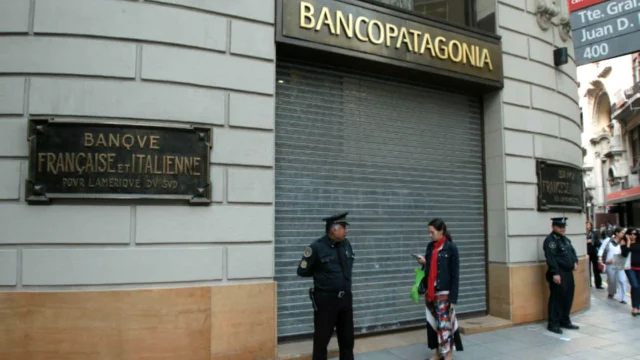 Cuáles son los cinco días seguidos de noviembre en los que no abrirán los bancos