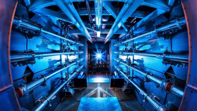 Crean un reactor de fusión nuclear que cabe en una mesa y utiliza inteligencia artificial