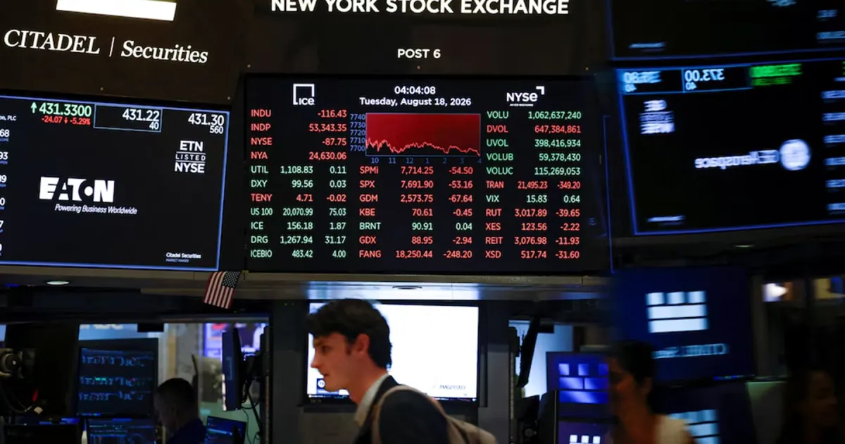 Los bonos argentinos rebotaron y cayó el riesgo país, pero Wall Street frenó a las acciones