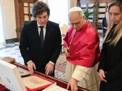 Milei recibirá al papa León XIV y encabezará la agenda oficial durante su estadía en el país