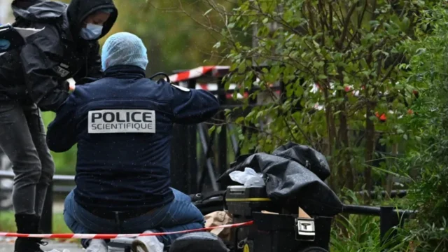 Tiroteo en París: un ataque terrorista racista dejó un muerto y cinco heridos
