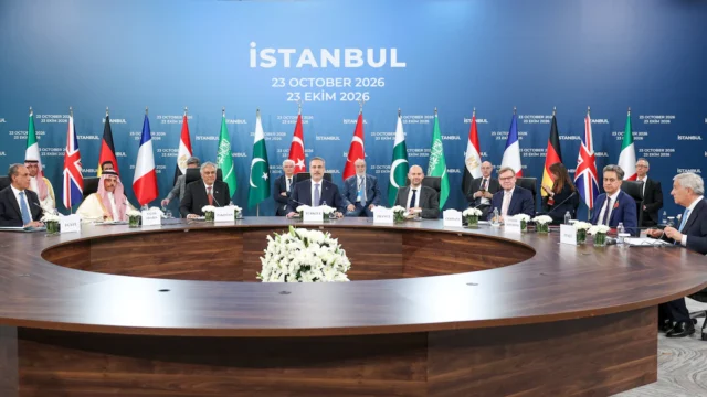 Los cancilleres de ocho países piden en Estambul una salida diplomática para frenar la escalada en Medio Oriente