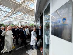 El papa León XIV agradeció los mensajes de apoyo en una nota enviada desde el hospital Gemelli