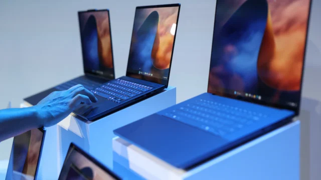 Los envíos mundiales de computadoras cayeron 20% en el tercer trimestre por el encarecimiento de la memoria RAM