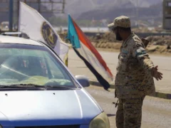 Rebeldes hutíes lanzaron un ataque contra el aeropuerto de Adén en Yemen