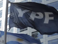 Juicio por YPF: la Argentina pidió una extensión del plazo para responder a los demandantes y tendrá tiempo hasta diciembre