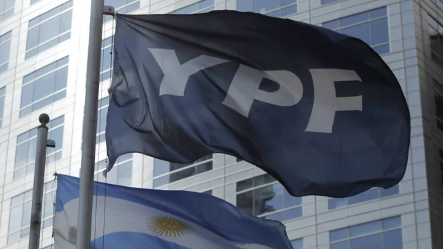 Juicio por YPF: la Argentina pidió una extensión del plazo para responder a los demandantes y tendrá tiempo hasta diciembre