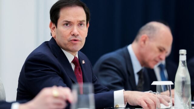 Rubio negó una pausa en el intercambio de información con Ucrania e instó a Zelensky a “concentrarse” en poner fin a la guerra con Rusia