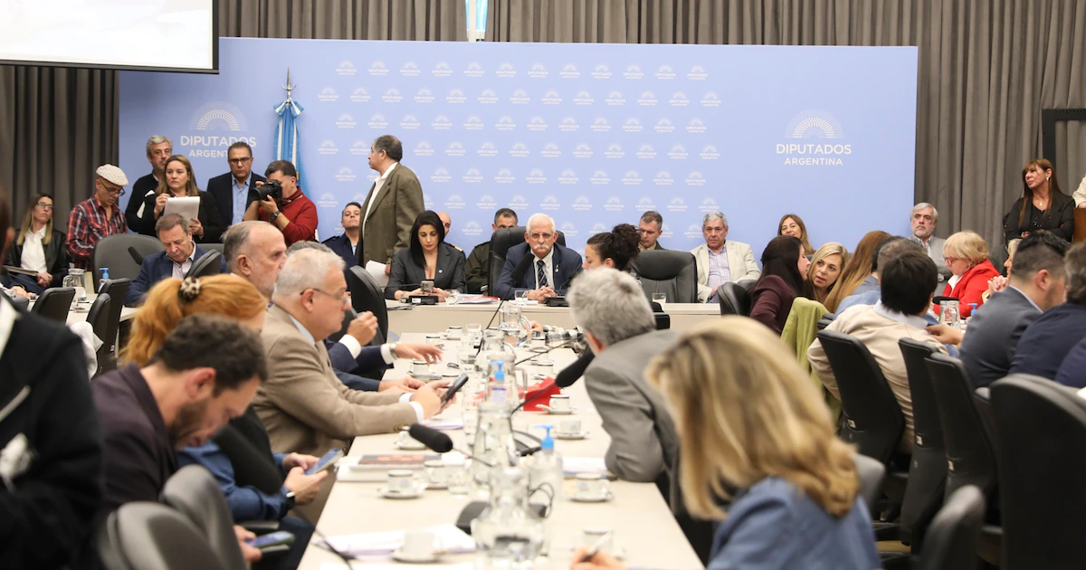 Tras ceder cambios, el Gobierno dictaminó el proyecto Malvinas y la sesión sería el 12 de noviembre