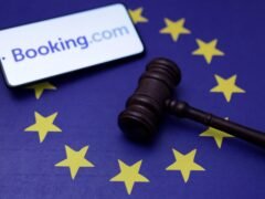 Investigan a Booking.com en la Comisión Europea por protección a los viajeros de anuncios fraudulentos y estafas