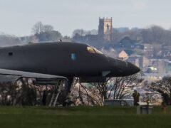 Detuvieron en Reino Unido a dos sospechosos por sus vínculos a Irán tras el incidente en la base aérea de Fairford