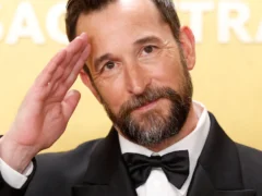 Noah Wyle, protagonista de «The Pitt», fue elegido el hombre más sexy del mundo por People
