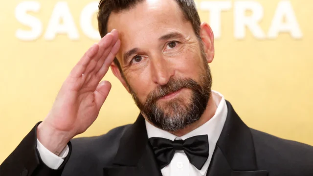 Noah Wyle, protagonista de «The Pitt», fue elegido el hombre más sexy del mundo por People