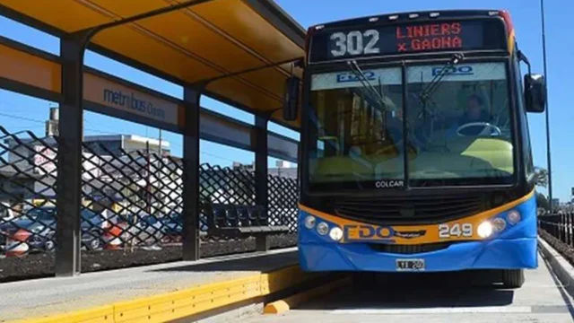 Desde diciembre de 2023, el boleto mínimo de colectivo en la provincia de Buenos Aires aumentó seis veces más que la inflación