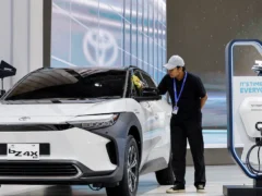 Waymo usará autos de Toyota para sus robotaxis en Japón y el Reino Unido, con pruebas desde 2027