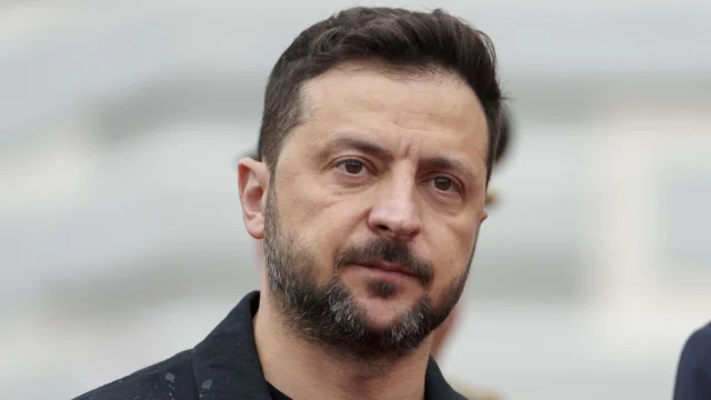 Zelensky descartó ceder a Rusia los últimos bastiones en Donetsk y alertó que Moscú podría “apoderarse de muchísimas ciudades”