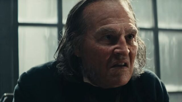 Johnny Depp luce irreconocible como Ebenezer Scrooge en el nuevo tráiler de su película